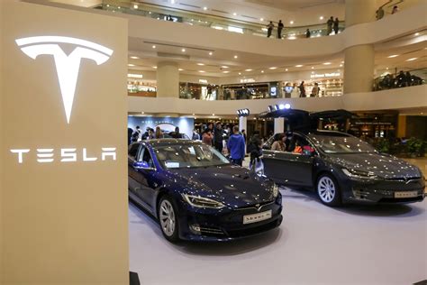 世界汽車品牌|2022 全球百大品牌汽車排行：Tesla 成長幅度最高 兩。